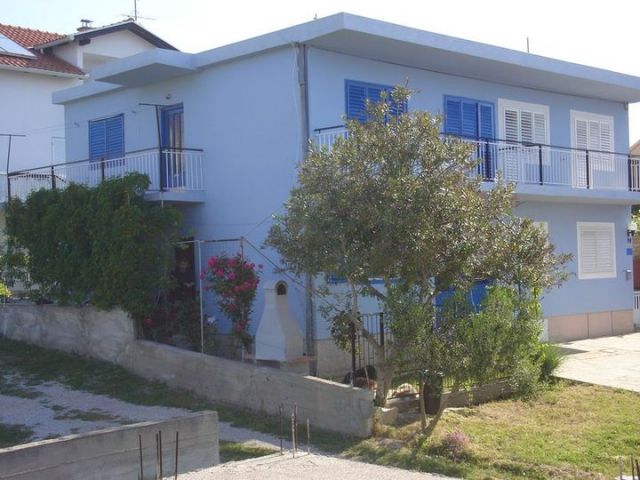 Apartments Pilipović - Oleander and olive - Vodice (4+0)