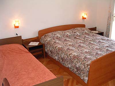 Apartments Batoš - island Hvar Zavala Room 1 (2+1)