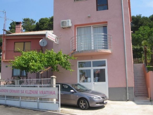 Apartment Dina - Pula - Istria (4+2)