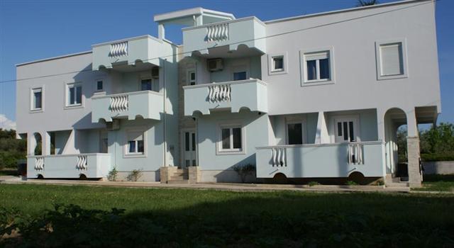 Apartments Toka - Petrcane AP1 (4+0)