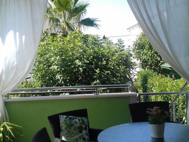 Apartment Sv. Filip i Jakov, up to 5 persons, 50m from the beach,grill