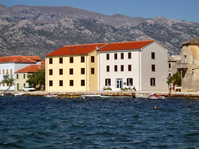 Appartamento Tamarix per 2 con vista sul mare e sulla spiaggia, Vinjerac - Zadar